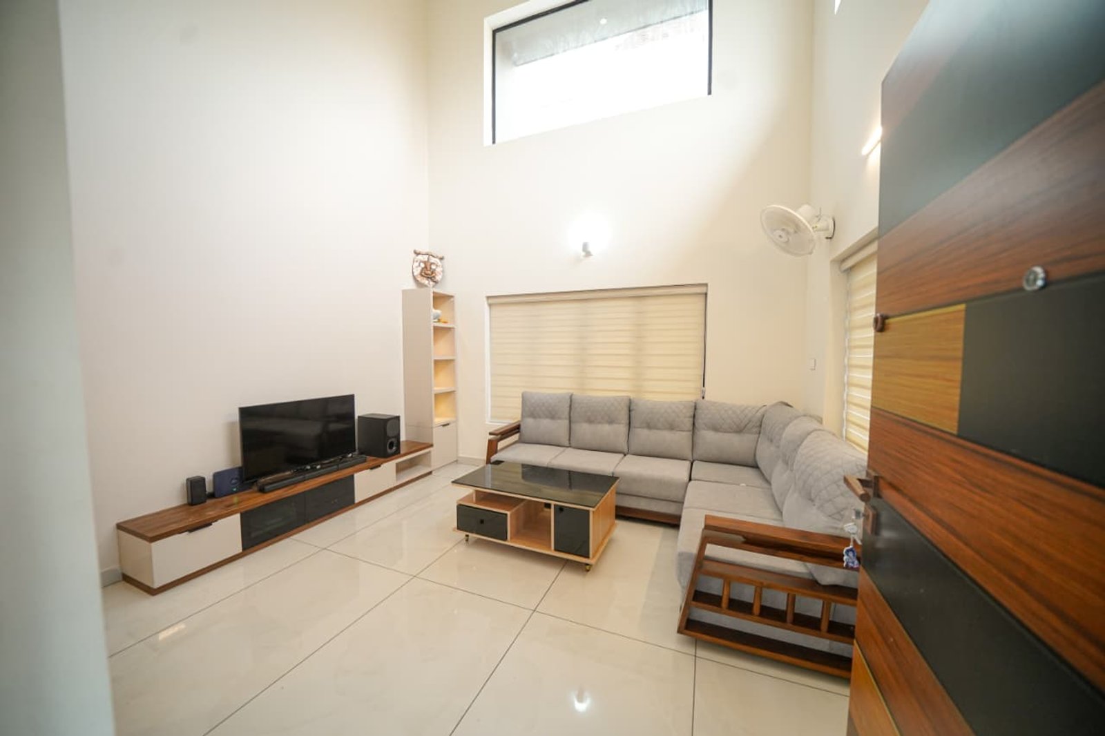 Elegant 4BHK Luxury Residence — gallery photo