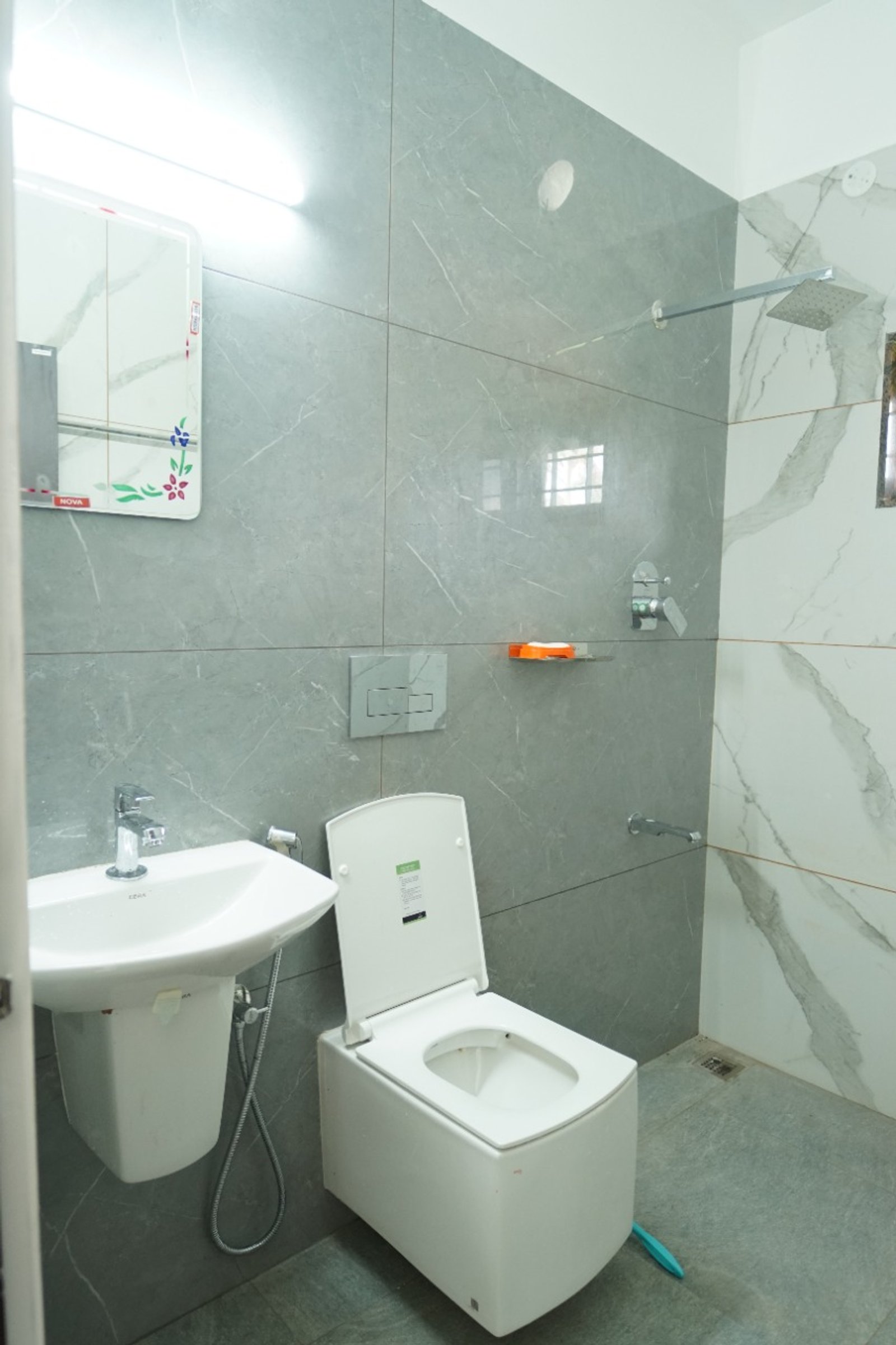 Modern - Contemporary 4BHK Serene House — gallery photo