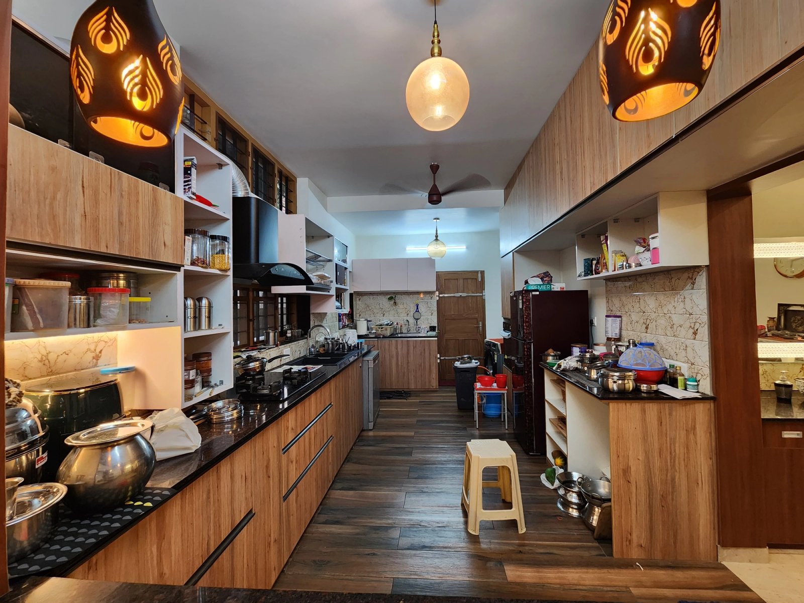 Modern Premium 5BHK Delightful House — gallery photo