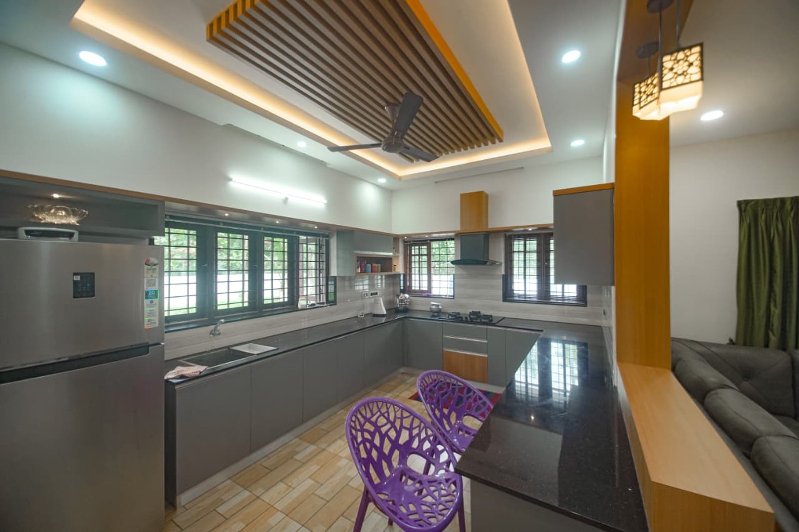 Contemporary Premium 4BHK Sleek House — gallery photo