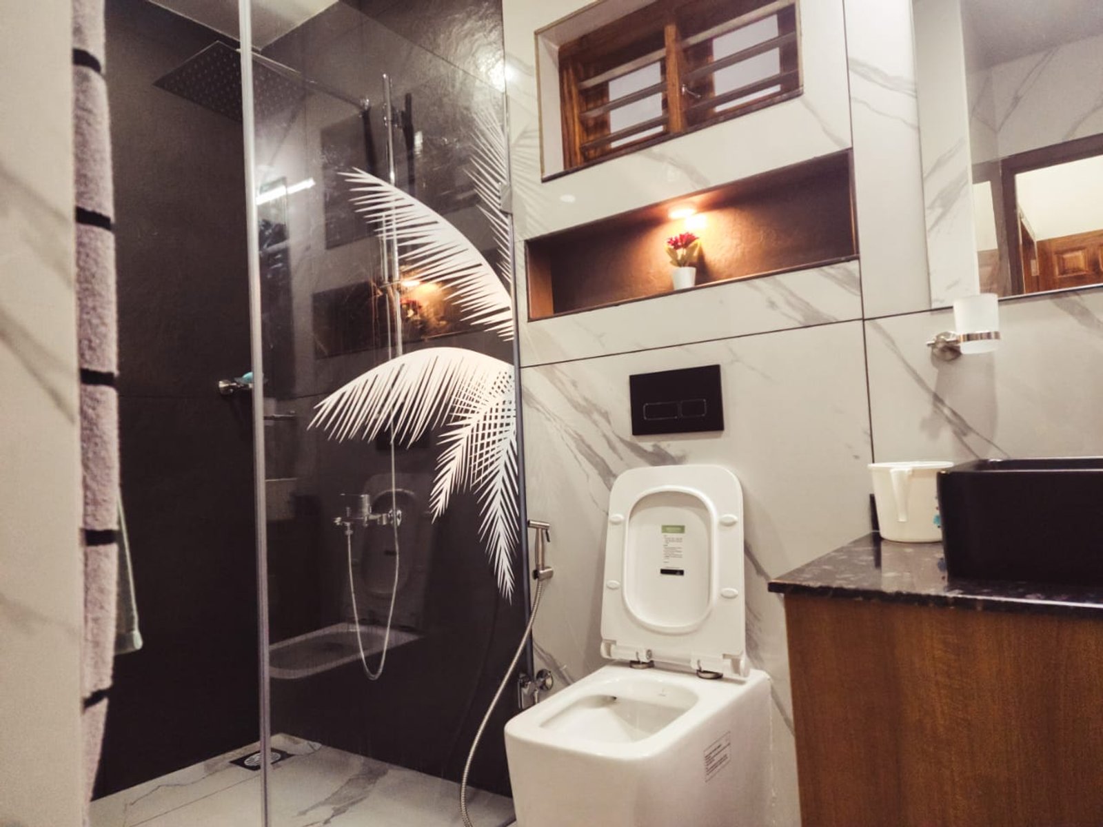 Traditional Luxury 4BHK Scenic House — gallery photo