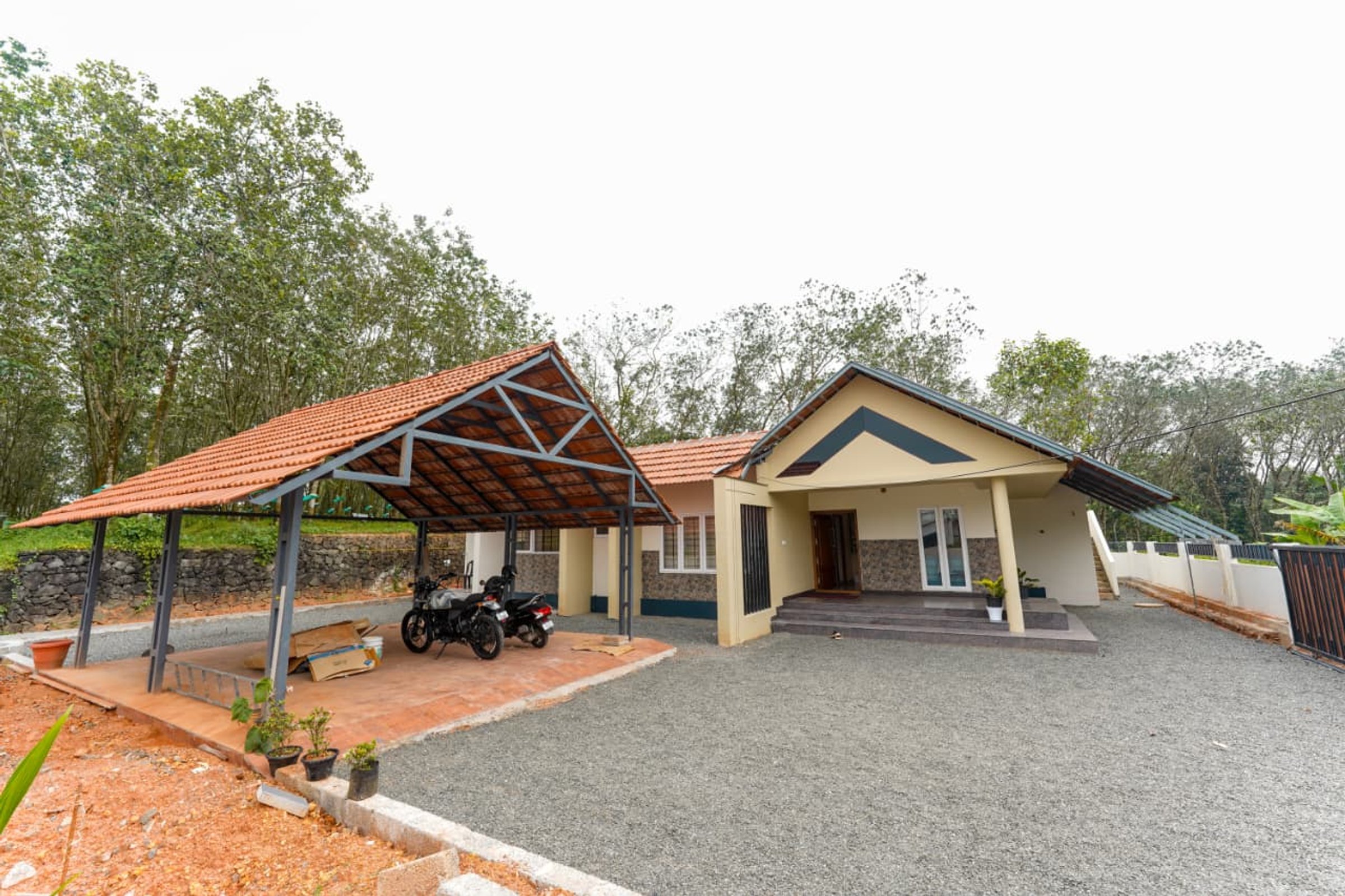 Contemporary Tropical 3BHK home 