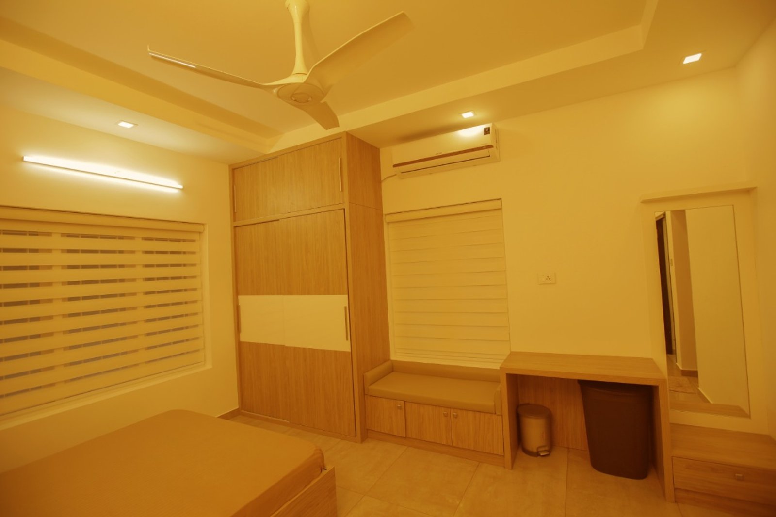 Sophisticated 3BHK Contemporary Residence — gallery photo