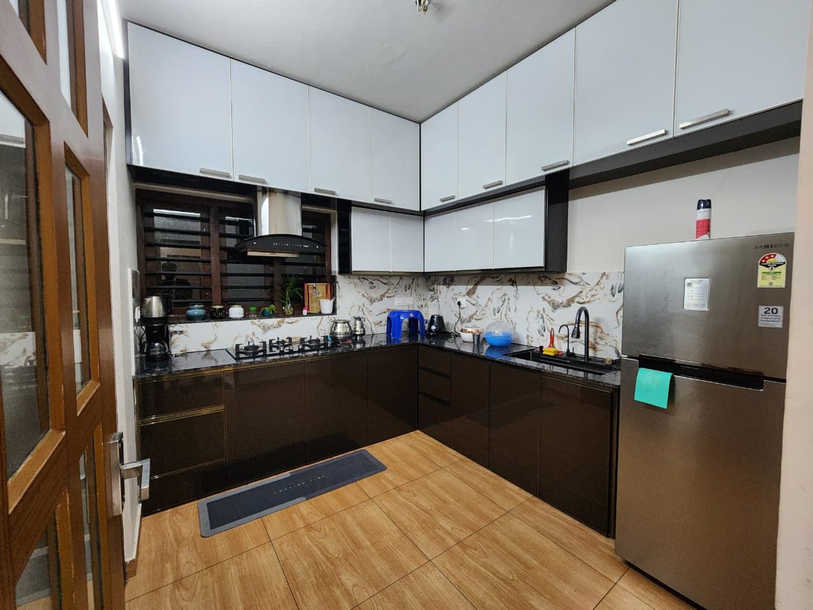 Modern - Traditional 4BHK Cozy House — gallery photo