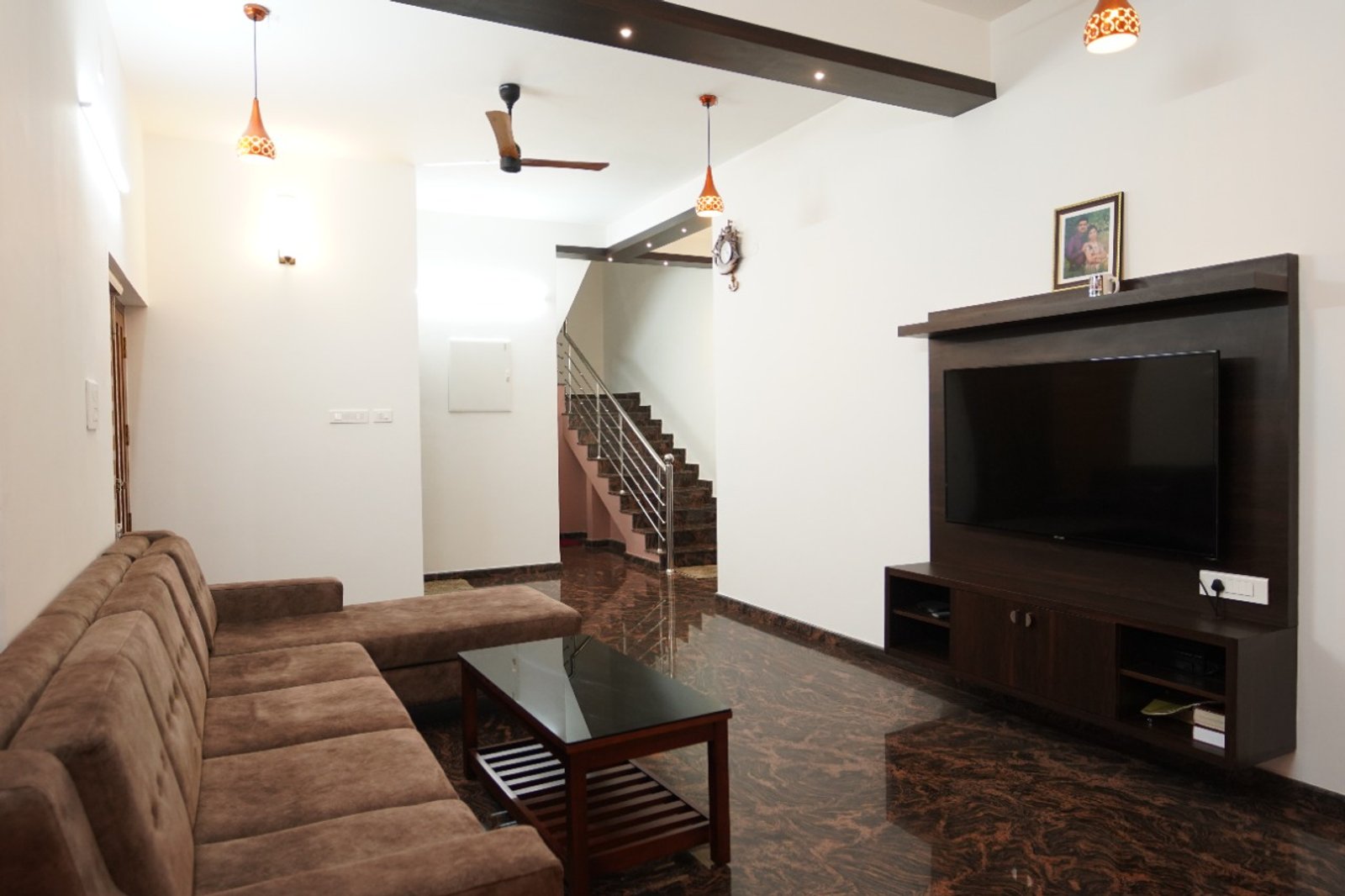 Modern - Contemporary 4BHK Serene House — gallery photo