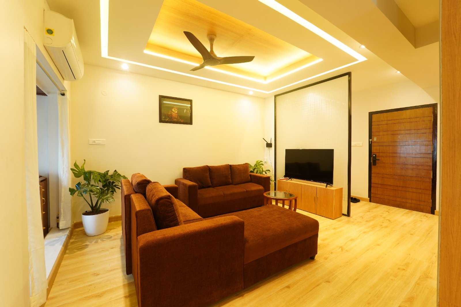 Modern - Contemporary Luxury 3BHK Scenic Apartment — gallery photo