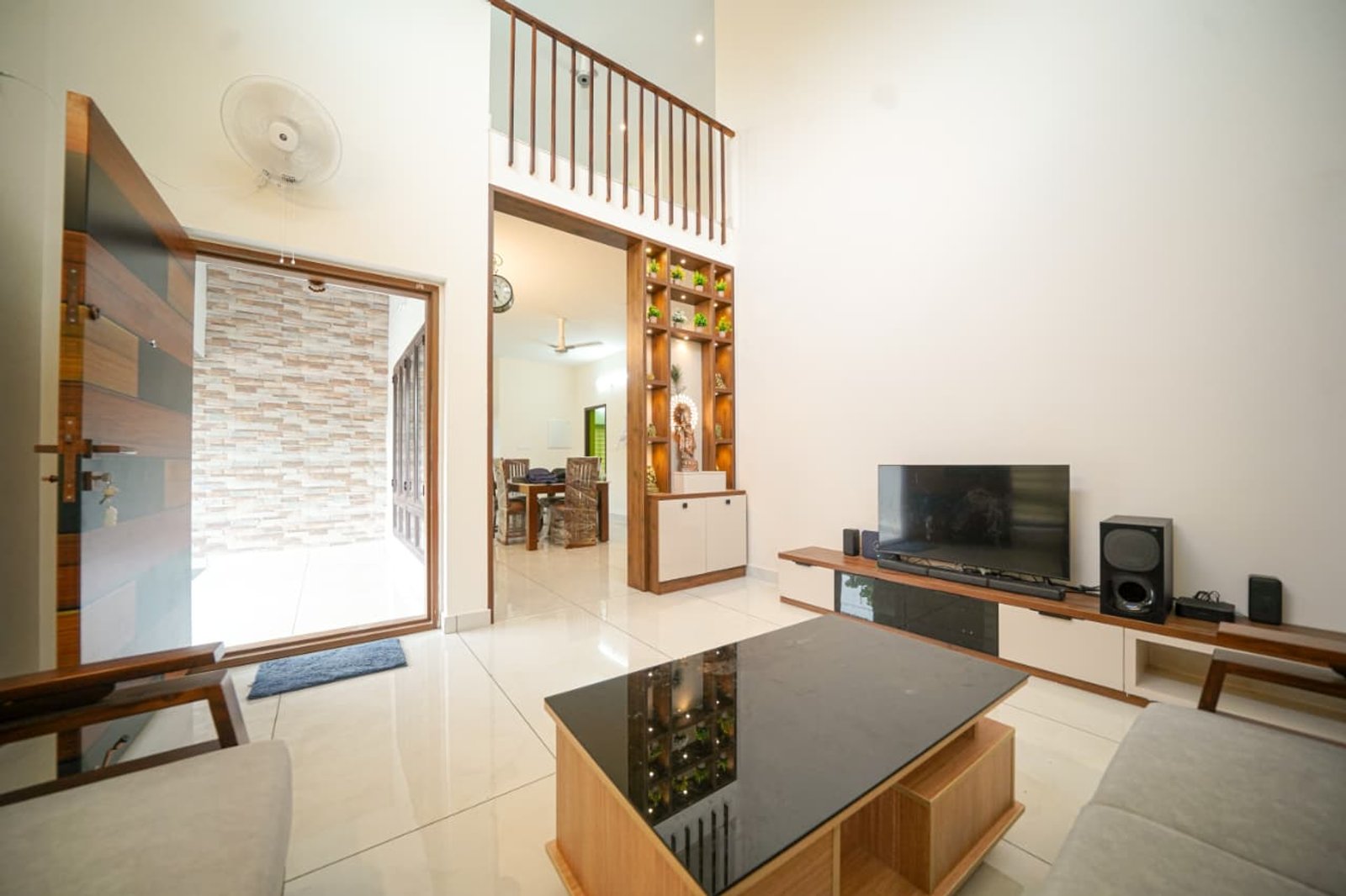 Elegant 4BHK Luxury Residence — gallery photo
