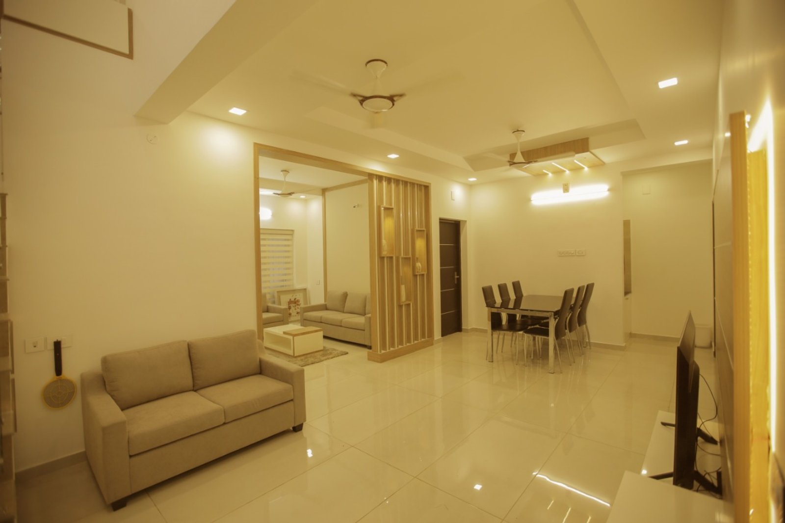 Sophisticated 3BHK Contemporary Residence — gallery photo