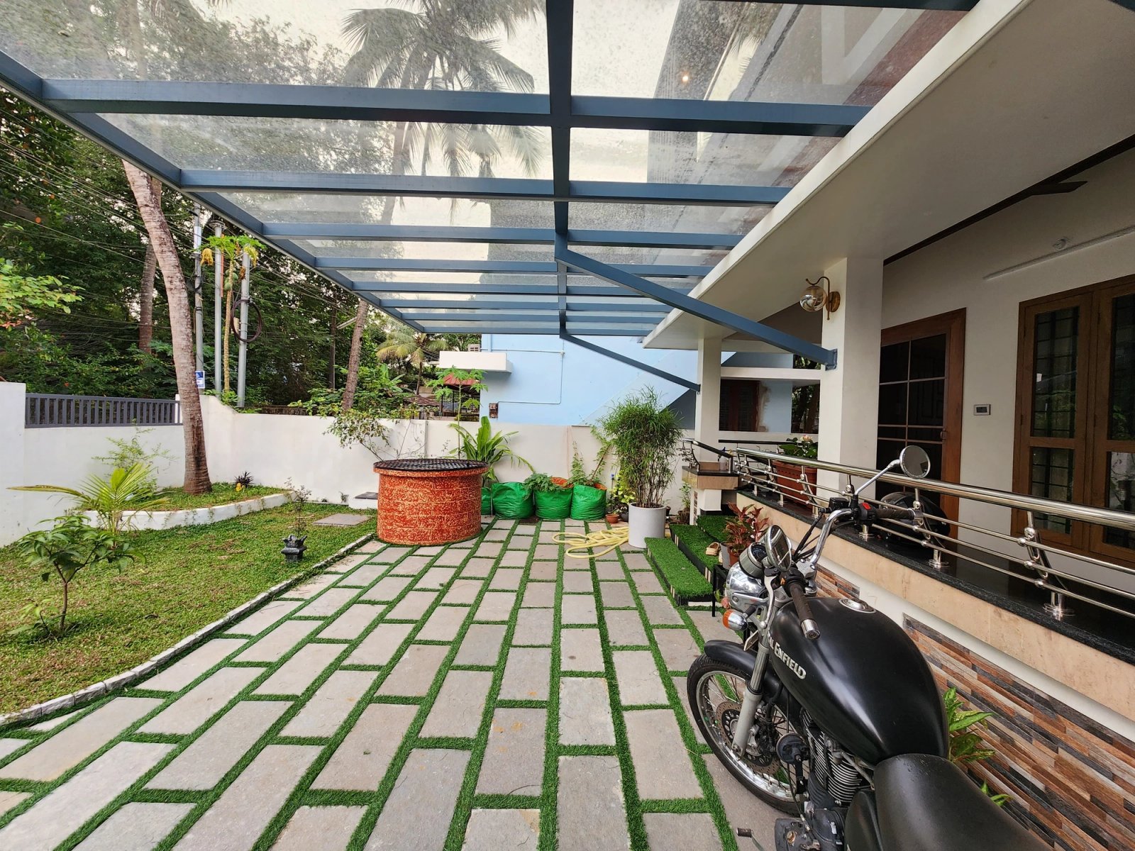 Modern Premium 5BHK Delightful House — gallery photo