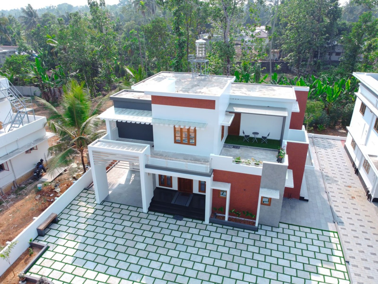 Contemporary 4BHK Delightful House — gallery photo