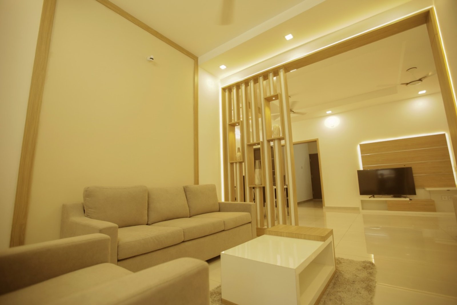 Sophisticated 3BHK Contemporary Residence — gallery photo