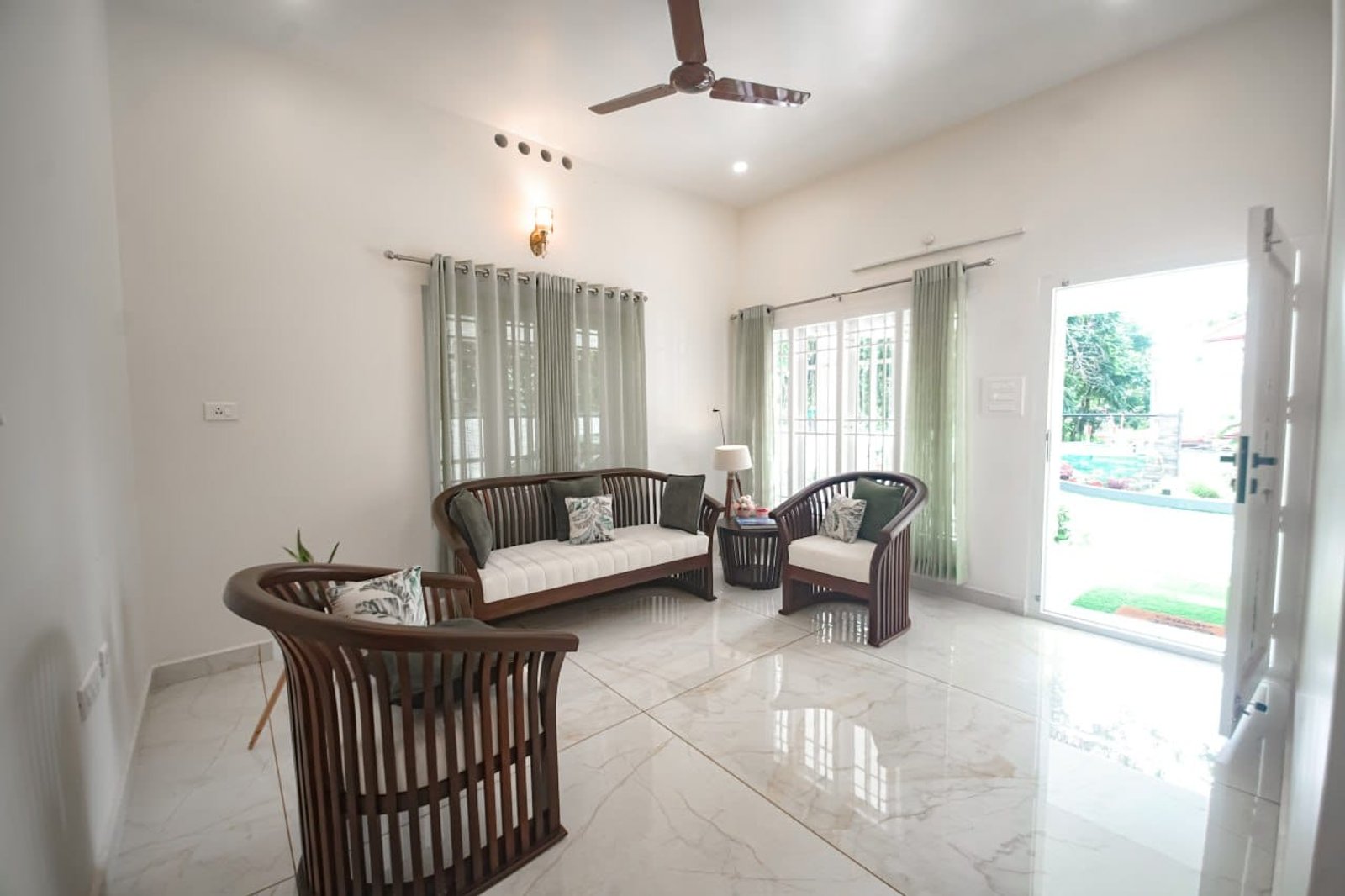 Modern Premium colonial  3BHK Peaceful House — gallery photo