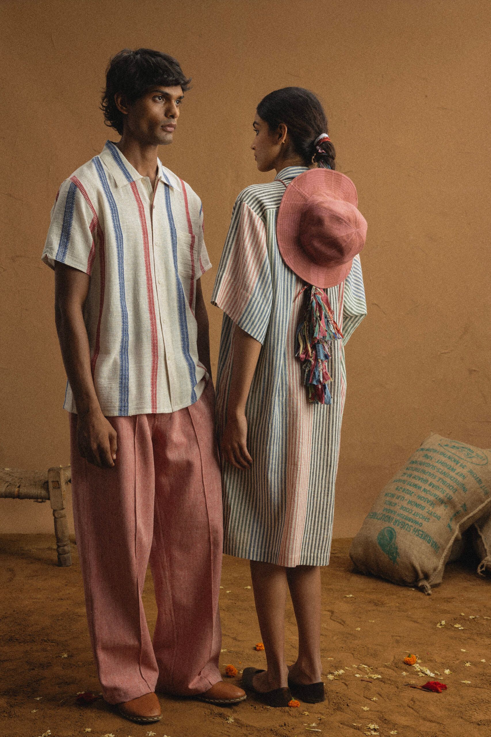 KARDO SS26: Phulkari ทุ่งดอกไม้ของปัญจาบบนผ้าทอมือ 13
