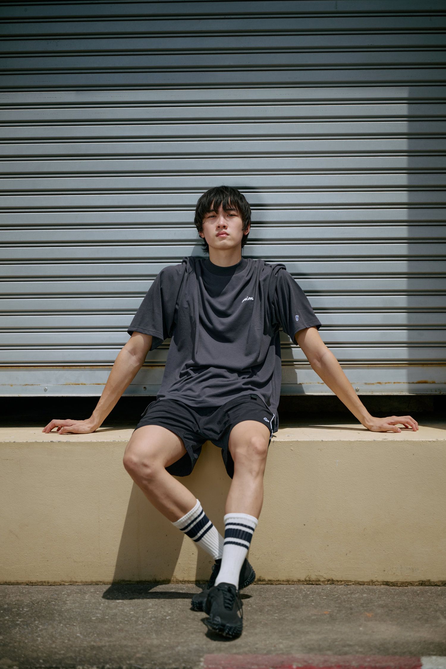 Onion - All Black Capsule Collection : 7 ชิ้นที่ไม่ต้องถามว่าวันนี้จะใส่อะไร 9