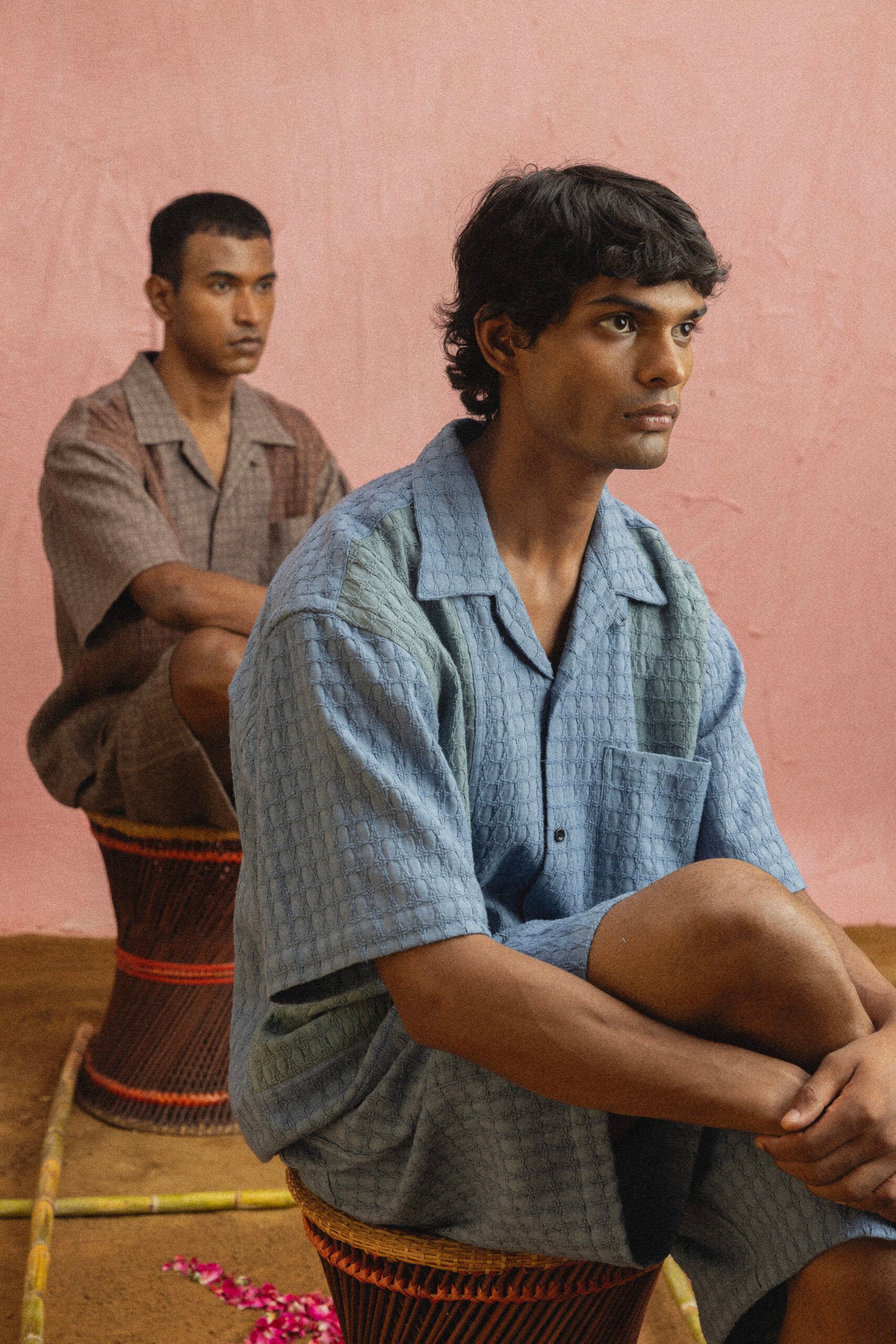 KARDO SS26: Phulkari ทุ่งดอกไม้ของปัญจาบบนผ้าทอมือ 23