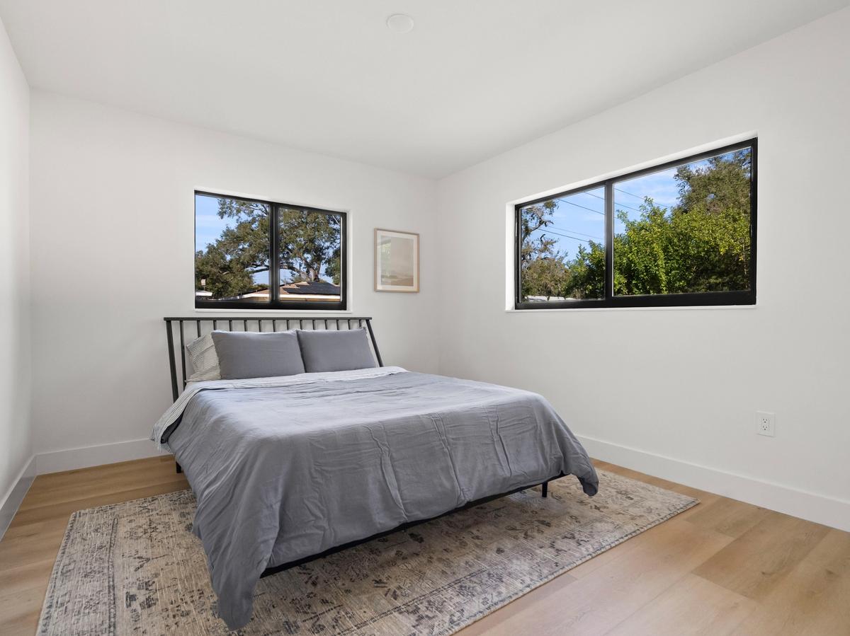Guest bed