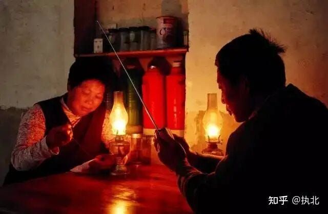 Why Warm Light Feels Western and White Light Feels Chinese