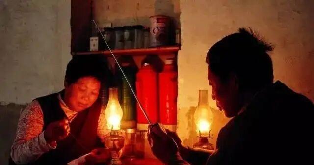 Why Warm Light Feels Western and White Light Feels Chinese