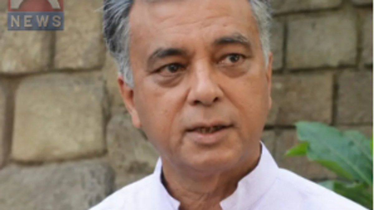 शिकारपुर विधायक और पूर्व राज्यमंत्री अनिल शर्मा की राजनीतिक जीवन से जुड़ी तस्वीर।