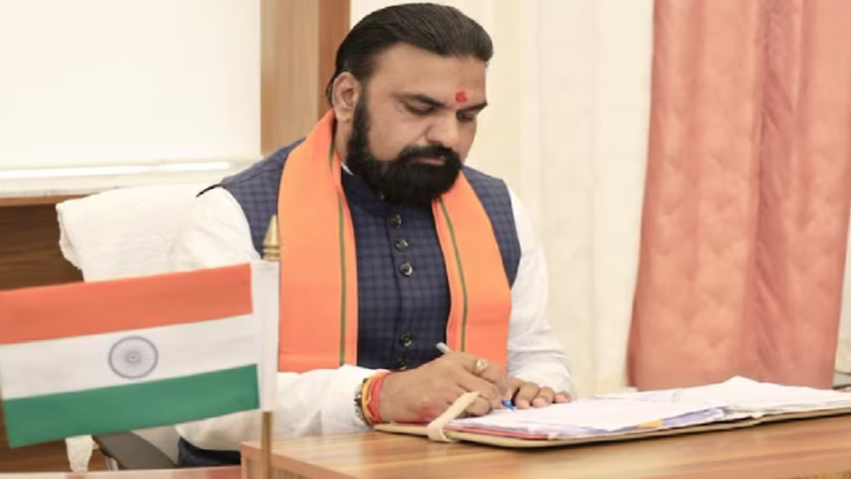 बिहार के मुख्यमंत्री सम्राट चौधरी की कानून व्यवस्था को लेकर पुलिस अधिकारियों के साथ हाईलेवल बैठक।