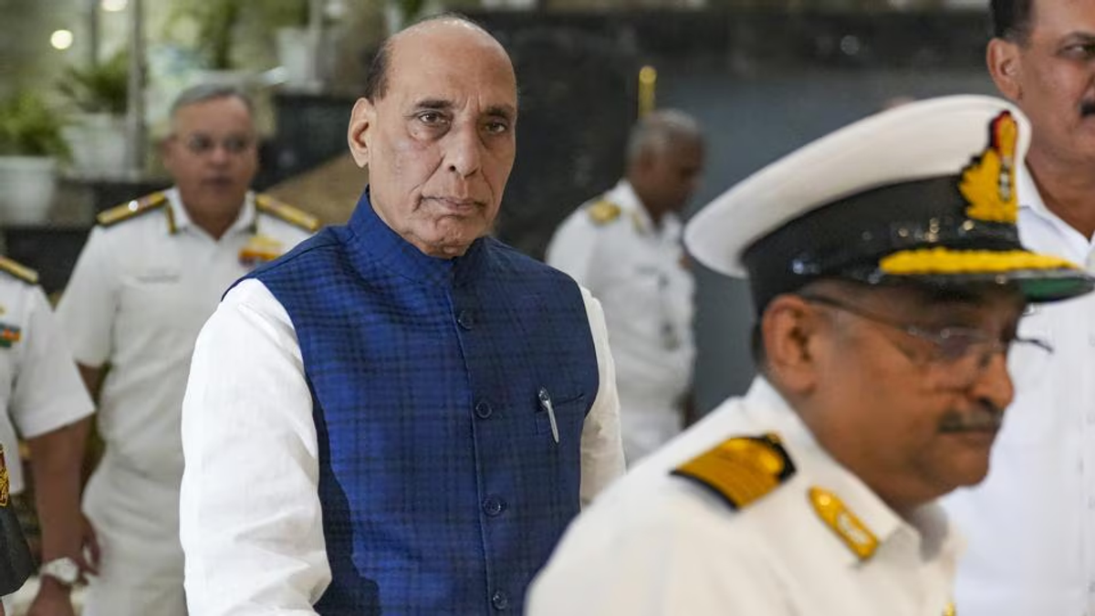 रक्षा मंत्री राजनाथ सिंह की अध्यक्षता में रक्षा खरीद परिषद की बैठक, 52 हजार करोड़ रुपये की रक्षा खरीद योजना के तहत भारतीय सेना, नौसेना और वायुसेना के आधुनिकीकरण को मंजूरी।