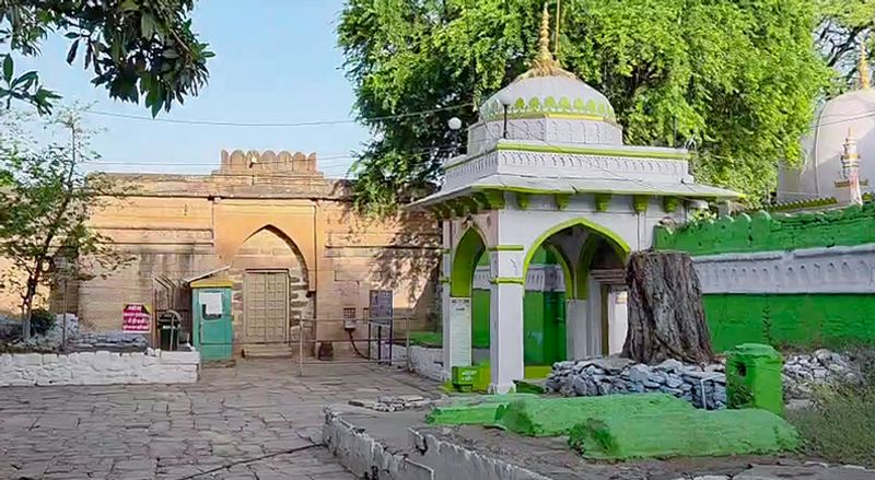 भोजशाला-कमाल मौला विवाद पर सुप्रीम कोर्ट का अंतरिम आदेश