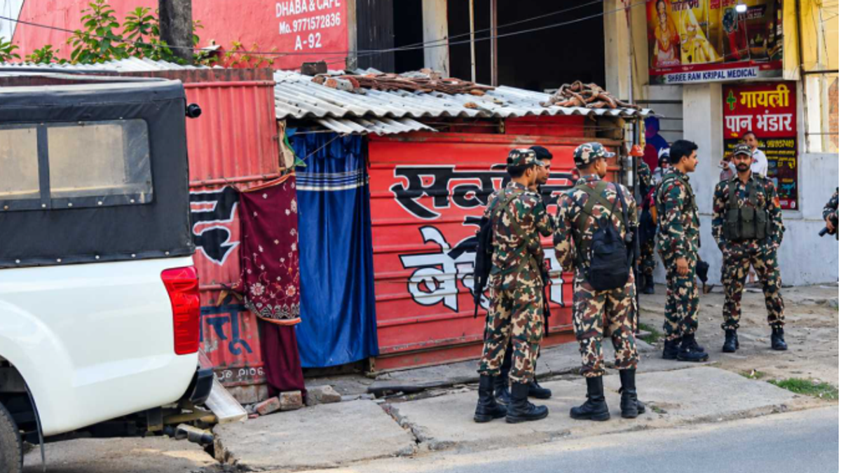 मोतिहारी में रिंकू पाठक के आवास और गैस एजेंसी पर EOU की छापेमारी