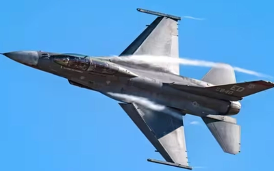 पाकिस्तान के F-16 लड़ाकू विमान और भारत के राफेल के बीच हवाई क्षमता की तुलना