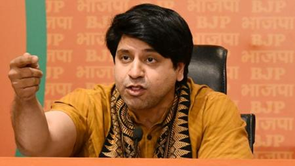 X बायो बदलने के बाद शहजाद पूनावाला के बीजेपी छोड़ने की अटकलें