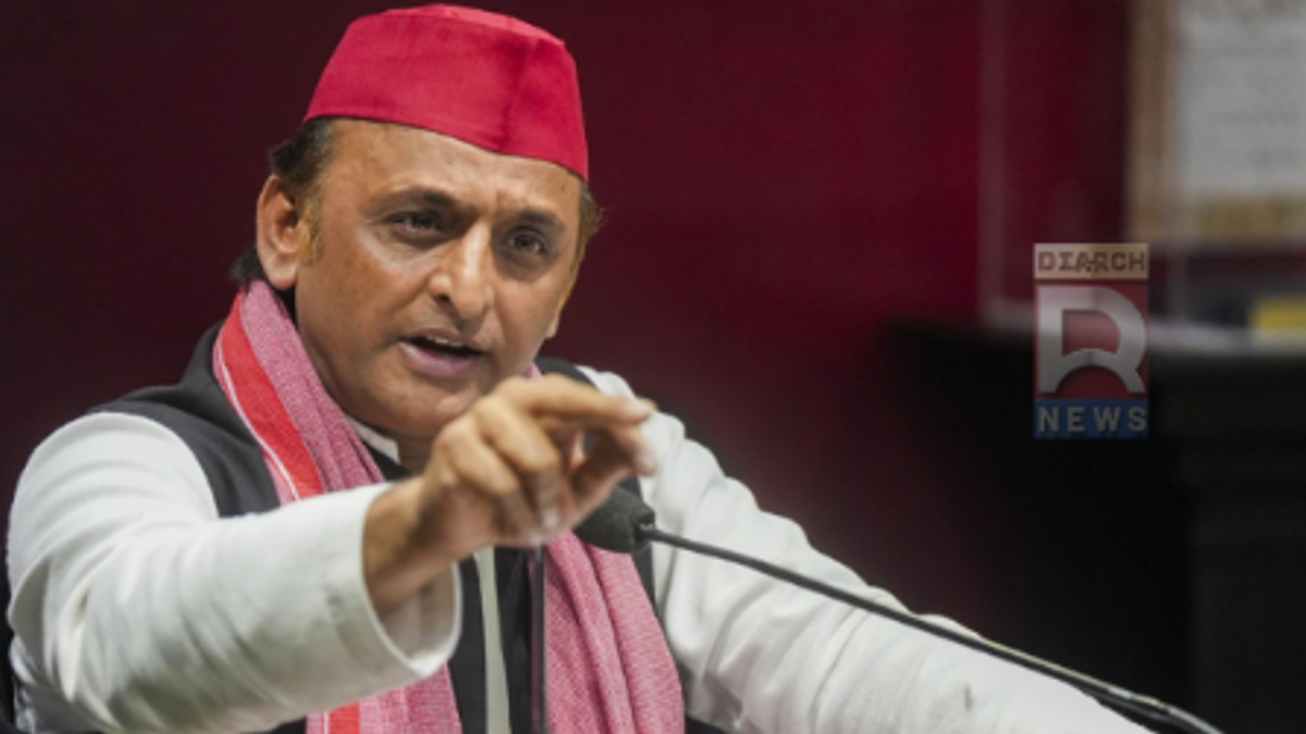 अखिलेश यादव का युवाओं, बेरोजगारी और रोजगार के मुद्दे पर राजनीतिक बयान देते हुए प्रतीकात्मक दृश्य।