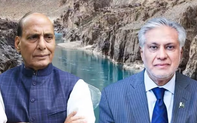 दुशांबे में SCO बैठक के संदर्भ में भारत के रक्षा मंत्री राजनाथ सिंह और पाकिस्तान के विदेश मंत्री इशाक डार, सिंधु जल संधि विवाद के बीच।
