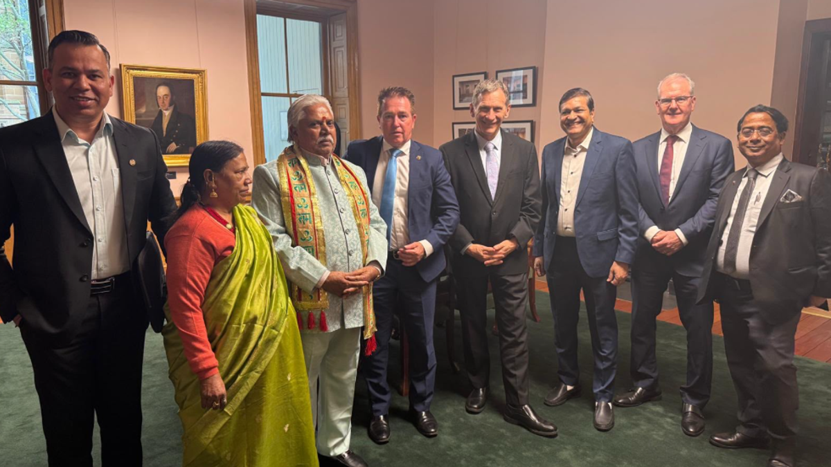 Sydney में ऑस्ट्रेलियाई संसद के दौरे के दौरान ऑस्ट्रेलियाई प्रतिनिधियों के साथ बिहार विधानसभा अध्यक्ष डॉ. प्रेम कुमार