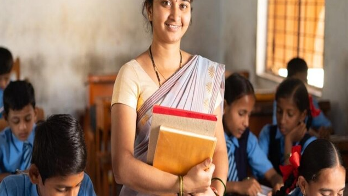 पटना के विशिष्ट शिक्षकों को बड़ी राहत: जल्द मिलेगा लंबित वेतन, शिक्षा विभाग ने तेज की प्रक्रिया