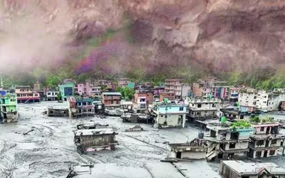 तिब्बत में झील टूटने के बाद नेपाल सीमा क्षेत्र में बाढ़ का खतरा, प्रशासन ने जारी किया हाई अलर्ट