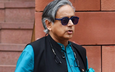 नेपाल बाढ़ त्रासदी पर शशि थरूर का बयान