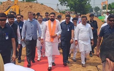 भागलपुर के गोराडीह स्थित नवस्थापित राजकीय डिग्री महाविद्यालय में उद्घाटन समारोह की तैयारियां।