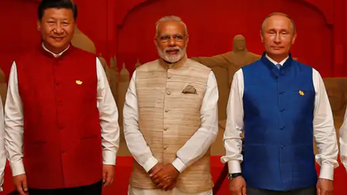 BRICS Summit 2026 में PM Modi Putin और Xi Jinping की मुलाकात