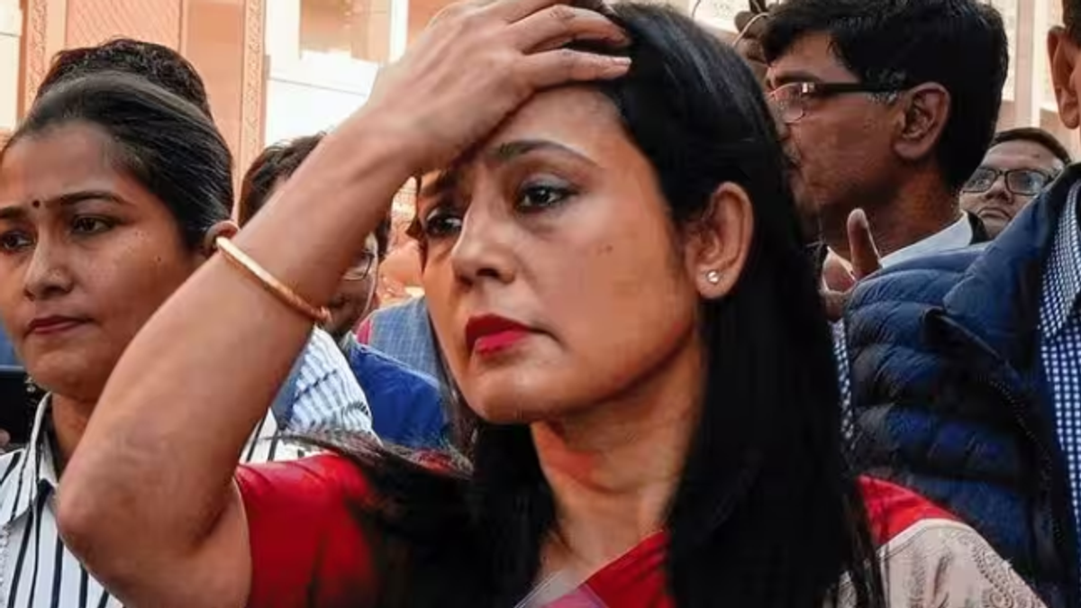 सर्किट हाउस विवाद में सुप्रीम कोर्ट पहुंचीं TMC सांसद महुआ मोइत्रा