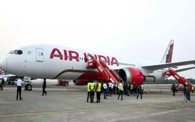 Air India AI2379 फ्लाइट में टर्बुलेंस के बाद घायल यात्रियों की आपबीती, फुकेट-दिल्ली उड़ान में मचा हड़कंप