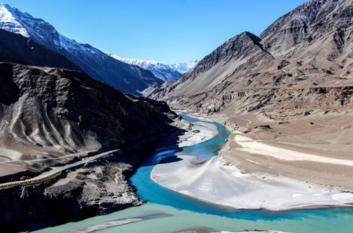 सिंधु जल समझौते पर पाकिस्तान के मंत्री अहसान इकबाल का बयान