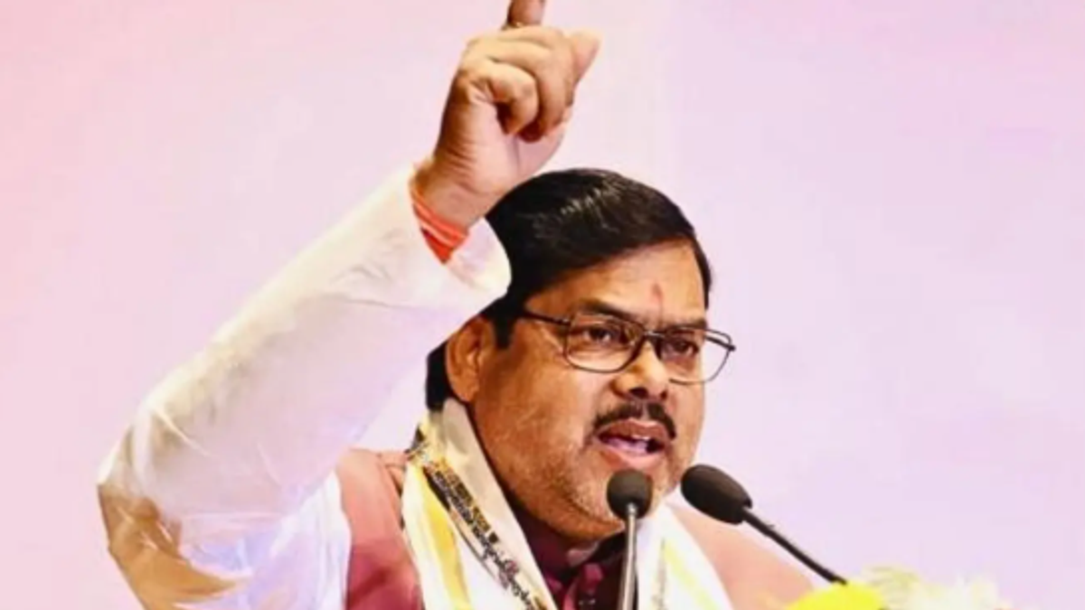 BPSC TRE-4 अभ्यर्थियों के प्रदर्शन के बीच शिक्षा मंत्री मिथिलेश तिवारी