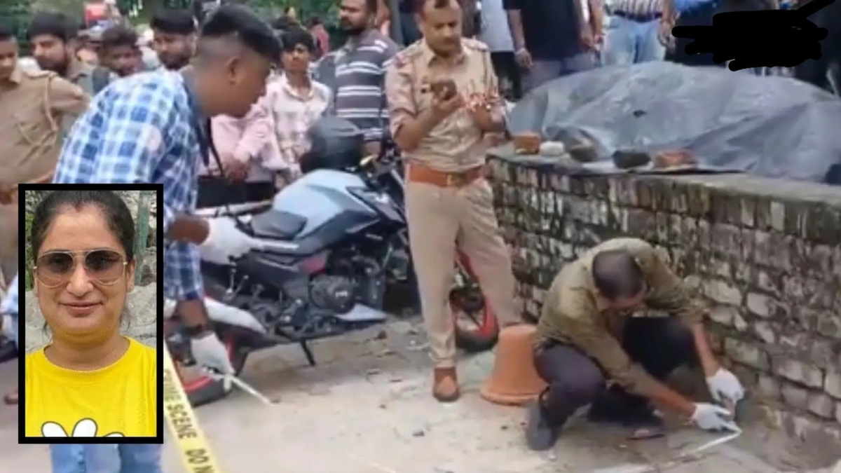 लखनऊ में गुरुवार को सनसनीखेज वारदात सामने आई। पति ने कथित तौर पर ICICI बैंक में कार्यरत पत्नी दिव्या मिश्रा को बैंक के बाहर गोली मार दी। इसके बाद घर पहुंचकर अपनी बहन शीबा बाजपेई को गोली मारने के बाद खुद को भी गोली मार ली। पुलिस और फोरेंसिक टीम मामले की जांच कर रही है।