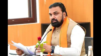 बिहार कैबिनेट बैठक में मुख्यमंत्री सम्राट चौधरी, 24 प्रस्तावों को मंजूरी