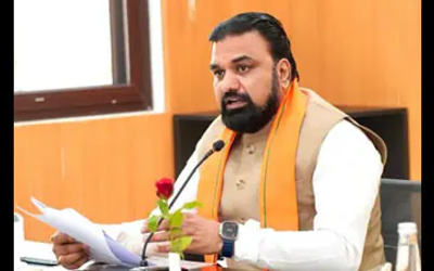 बिहार कैबिनेट बैठक में मुख्यमंत्री सम्राट चौधरी, 24 प्रस्तावों को मंजूरी