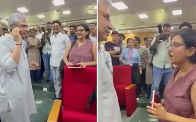 रेल मंत्री अश्विनी वैष्णव द्वारा लॉन्च की गई नई IRCTC टिकट बुकिंग वेबसाइट का बीटा इंटरफेस और MNIT की PhD छात्रा के सुझाव का सांकेतिक दृश्य।