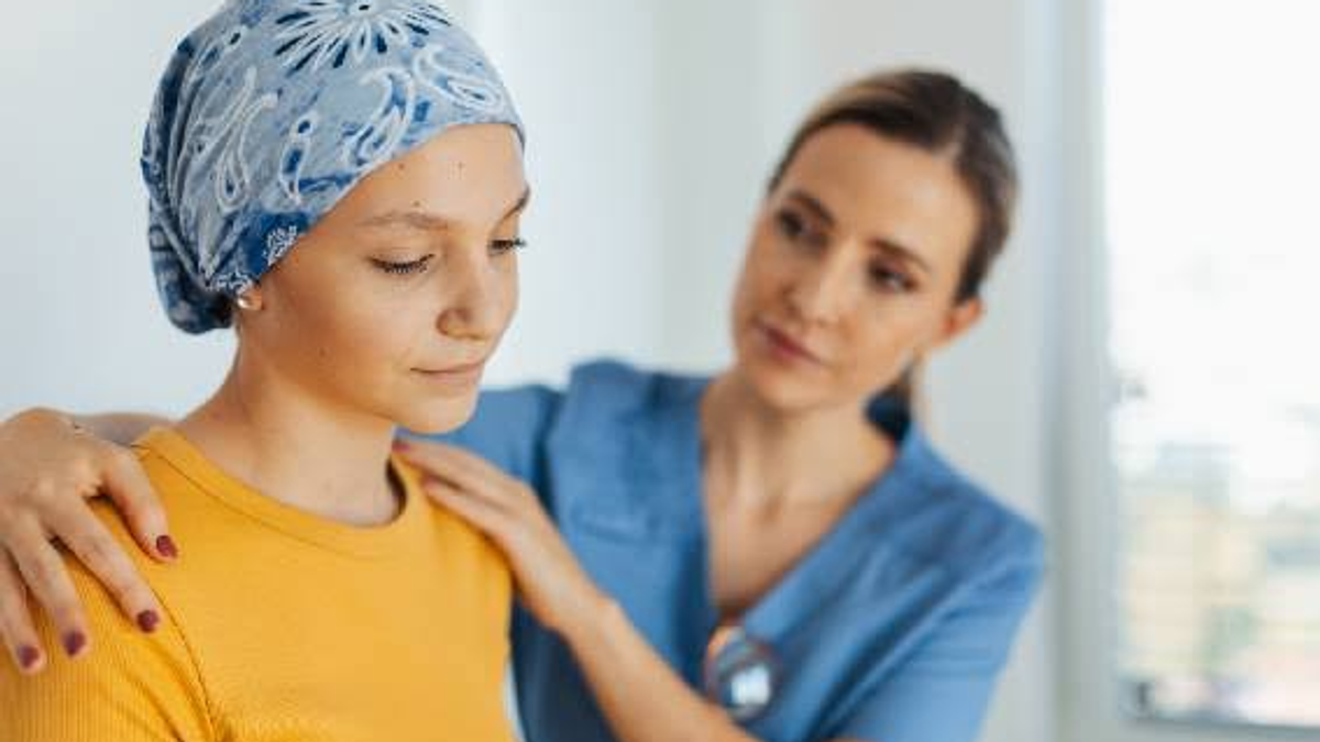 कैंसर दवाओं की कीमतों में बढ़ोतरी के बाद Cisplatin और Carboplatin की नई दरें लागू।
