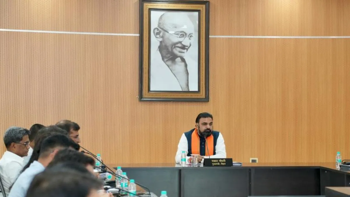बिहार में सड़क, पुल और बीरपुर एयरपोर्ट परियोजना को मंजूरी मिलने के बाद इंफ्रास्ट्रक्चर विकास से जुड़ी सांकेतिक तस्वीर।