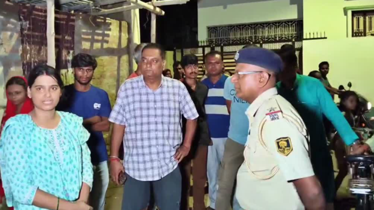 मुजफ्फरपुर में महिला सिपाही से हथियार के बल पर सोने की चेन लूट