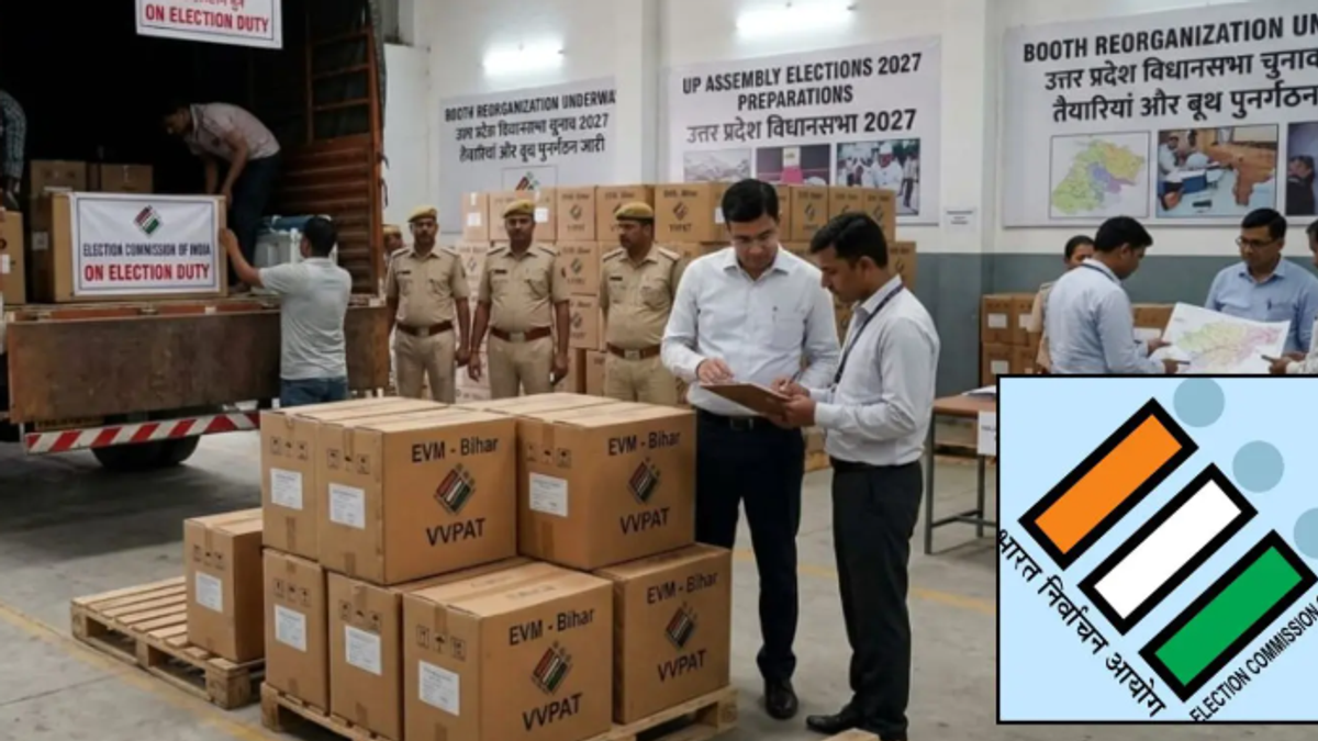 आगरा में यूपी विधानसभा चुनाव 2027 की तैयारियों के बीच मतदान केंद्रों की समीक्षा बैठक और स्ट्रॉन्ग रूम में रखी EVM-VVPAT मशीनें।