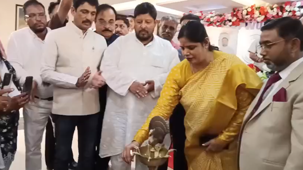 जमशेदपुर में महिला फुटबॉल महासंघ की वार्षिक बैठक में शामिल पदाधिकारी